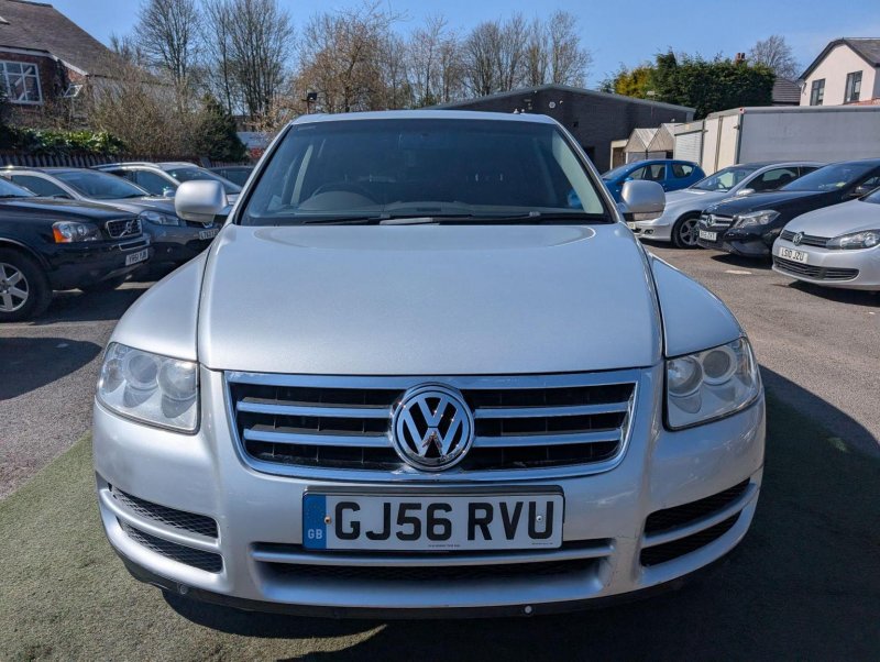 VOLKSWAGEN TOUAREG