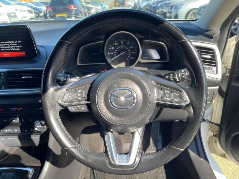 MAZDA MAZDA3