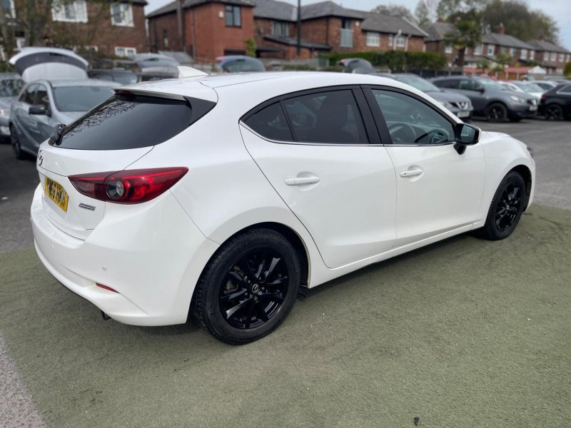 MAZDA MAZDA3