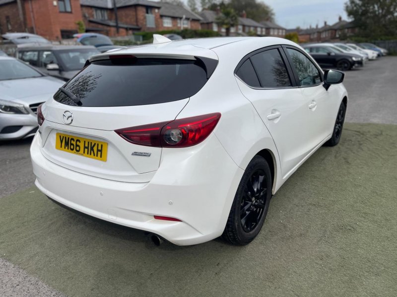 MAZDA MAZDA3