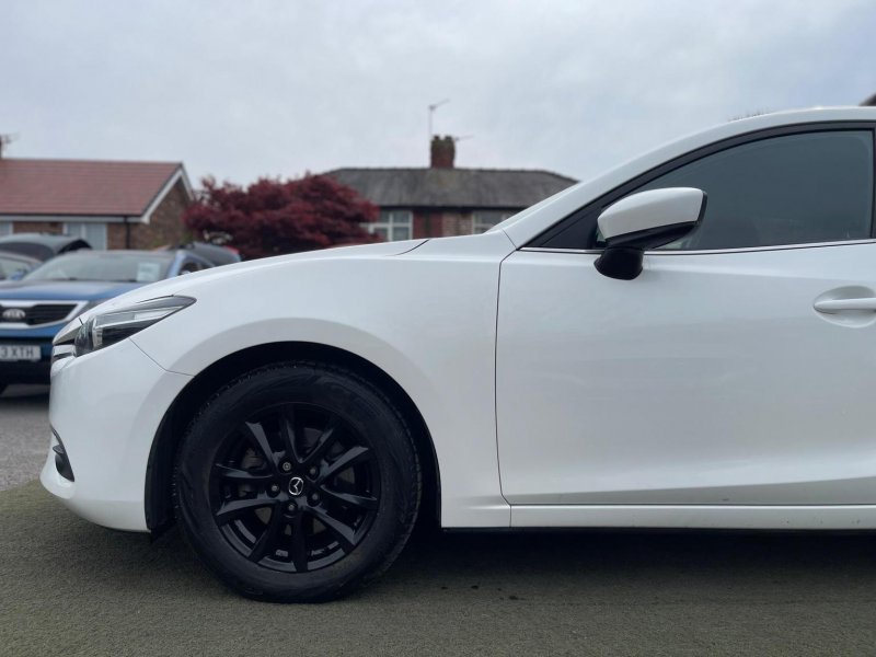 MAZDA MAZDA3