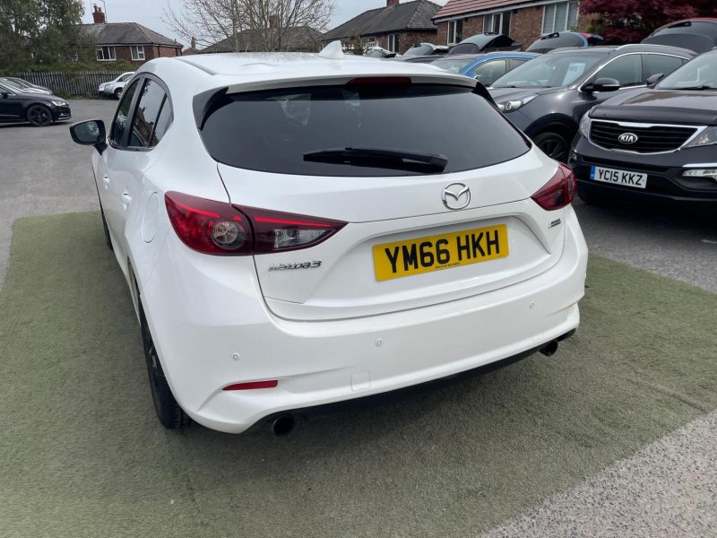 MAZDA MAZDA3