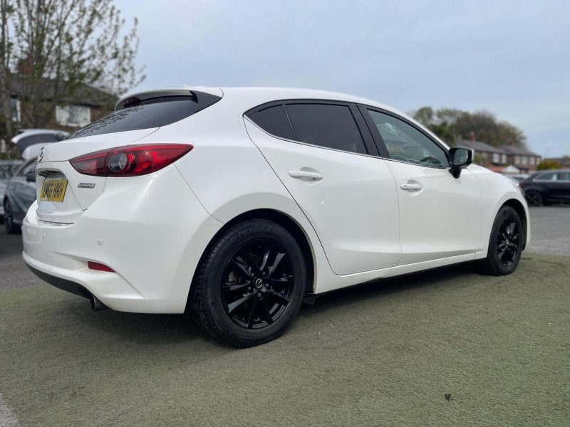 MAZDA MAZDA3
