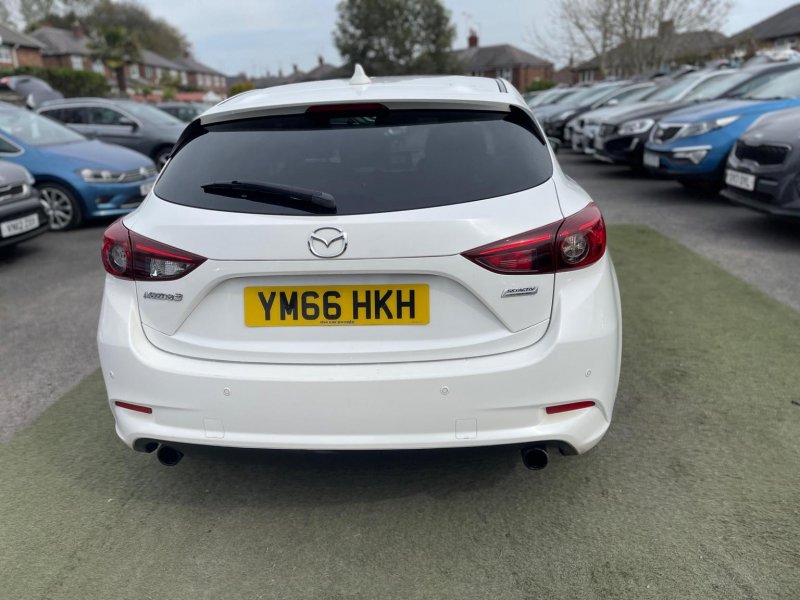 MAZDA MAZDA3