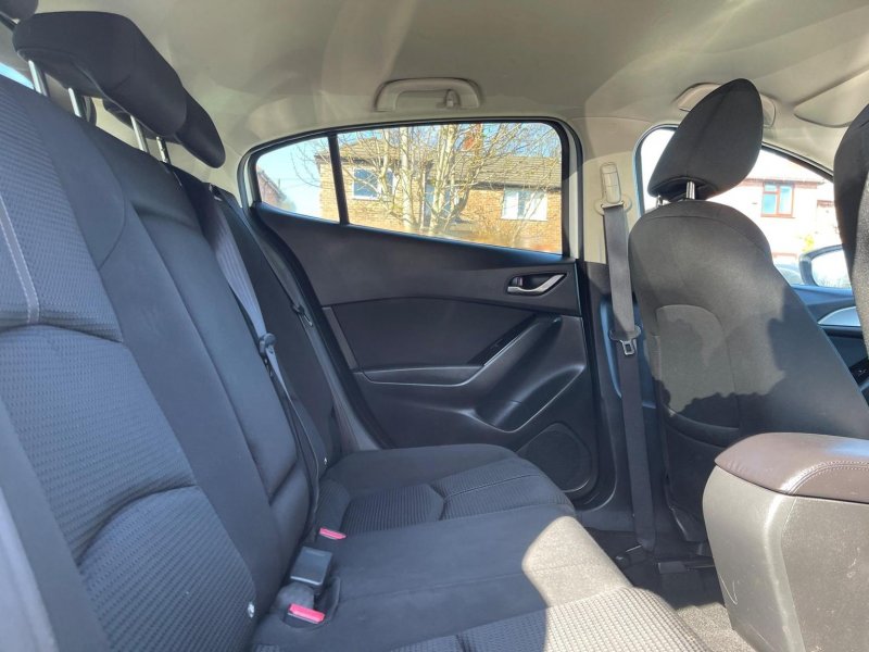 MAZDA MAZDA3