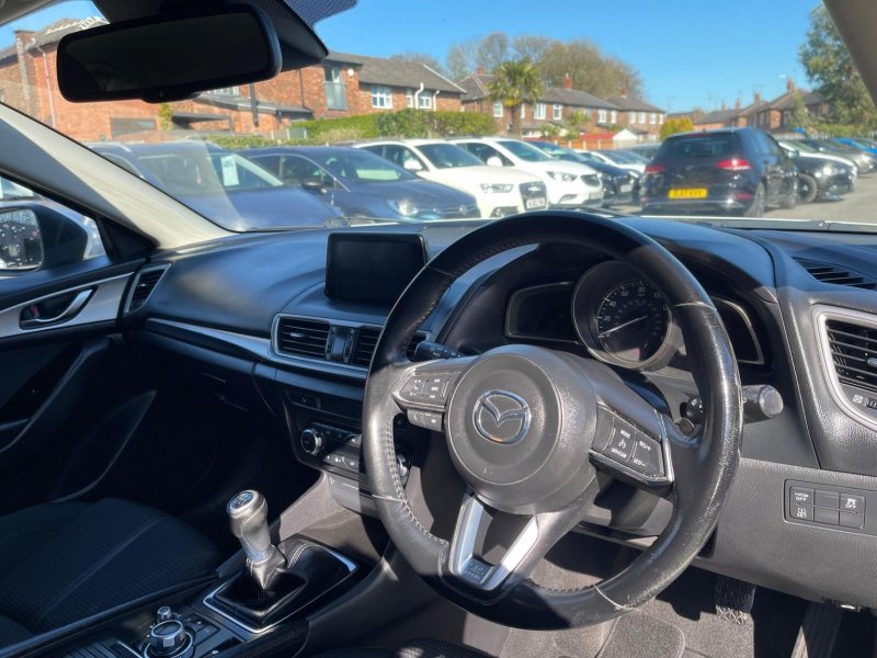 MAZDA MAZDA3