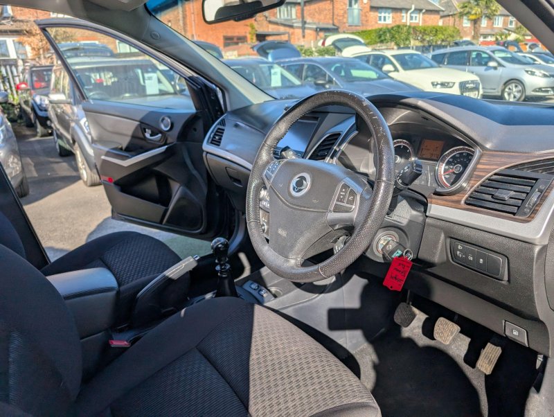 SSANGYONG KORANDO