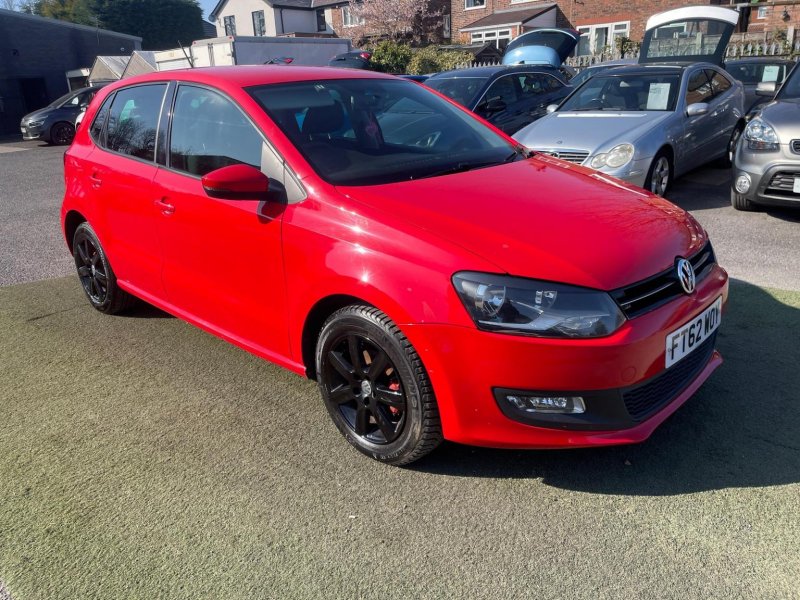 VOLKSWAGEN POLO