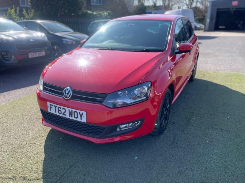 VOLKSWAGEN POLO