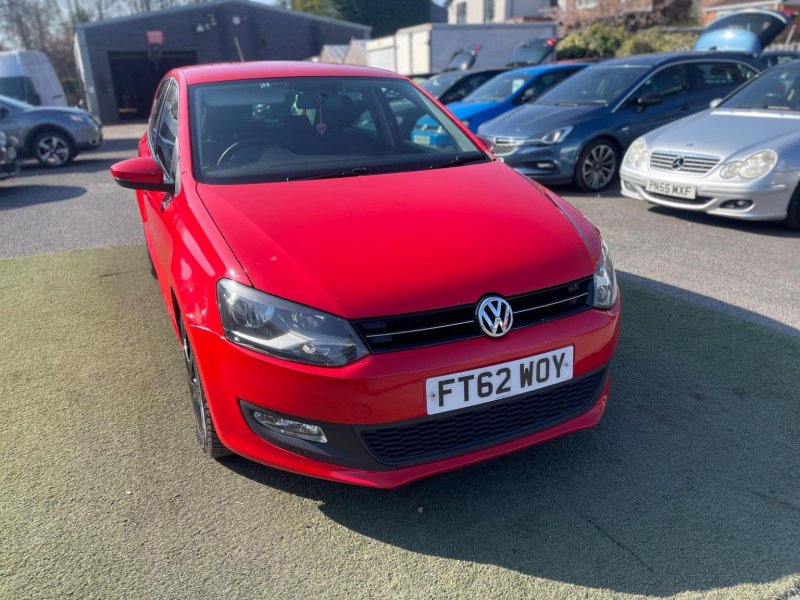 VOLKSWAGEN POLO