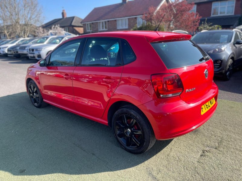 VOLKSWAGEN POLO
