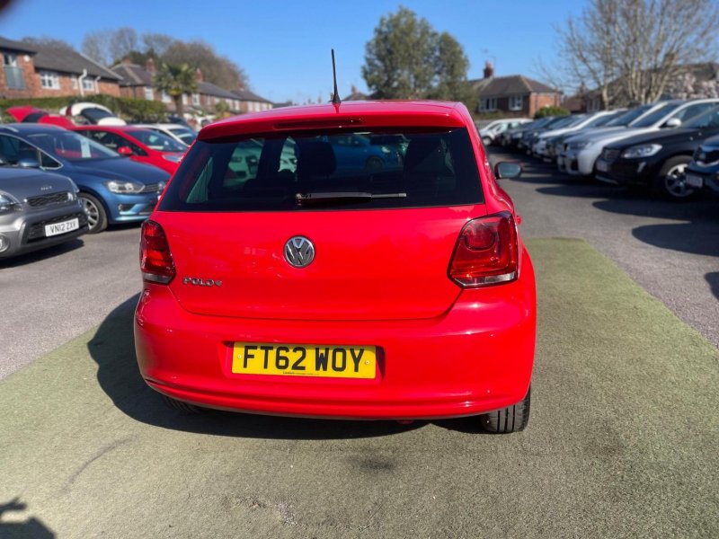 VOLKSWAGEN POLO