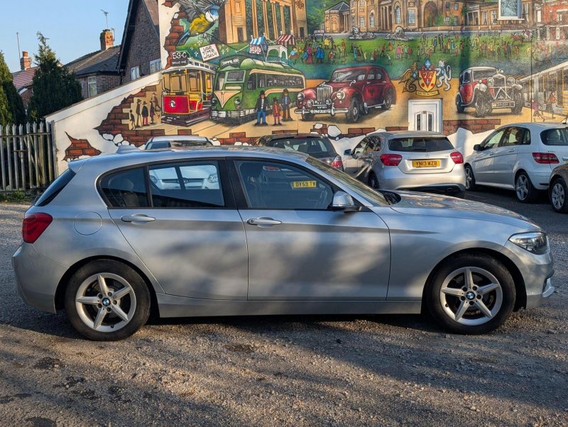 BMW 1 SERIES