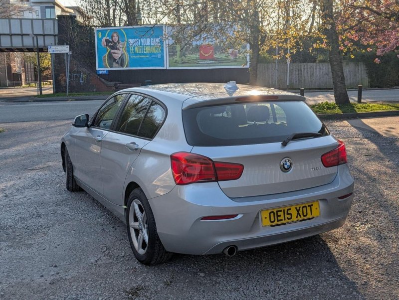BMW 1 SERIES