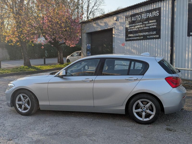 BMW 1 SERIES