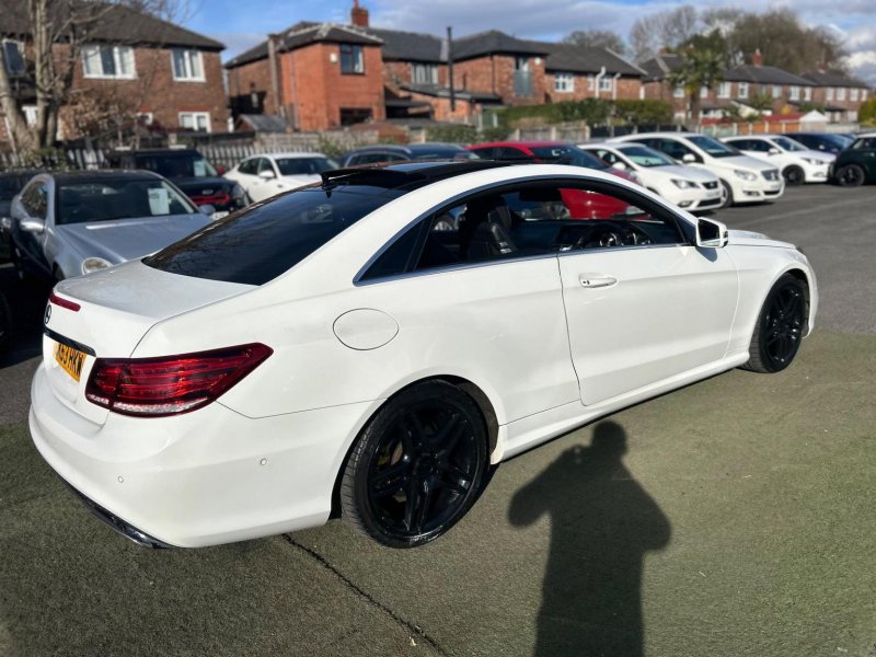 MERCEDES-BENZ E CLASS