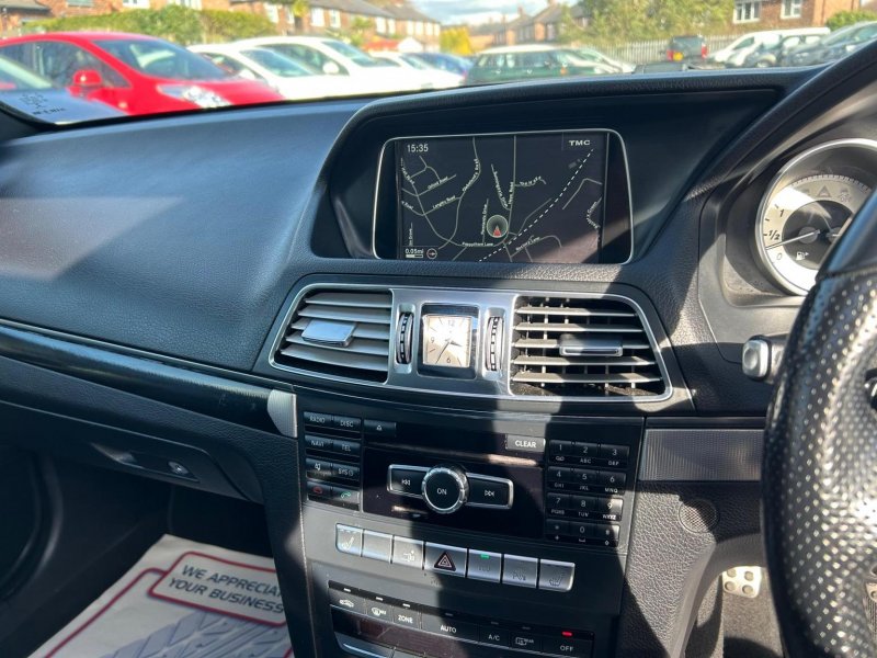 MERCEDES-BENZ E CLASS