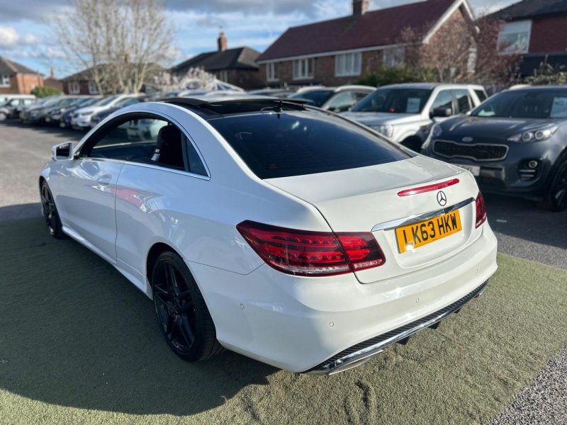 MERCEDES-BENZ E CLASS