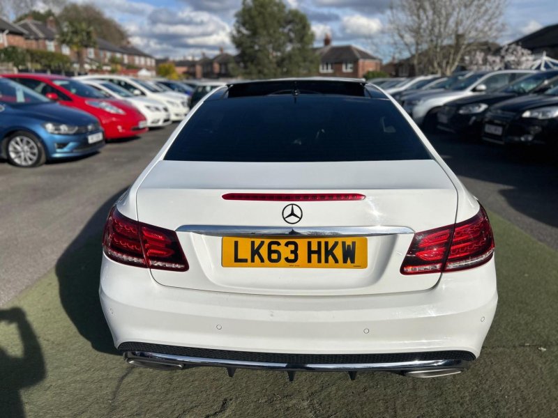 MERCEDES-BENZ E CLASS