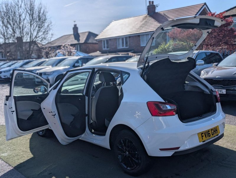 SEAT IBIZA