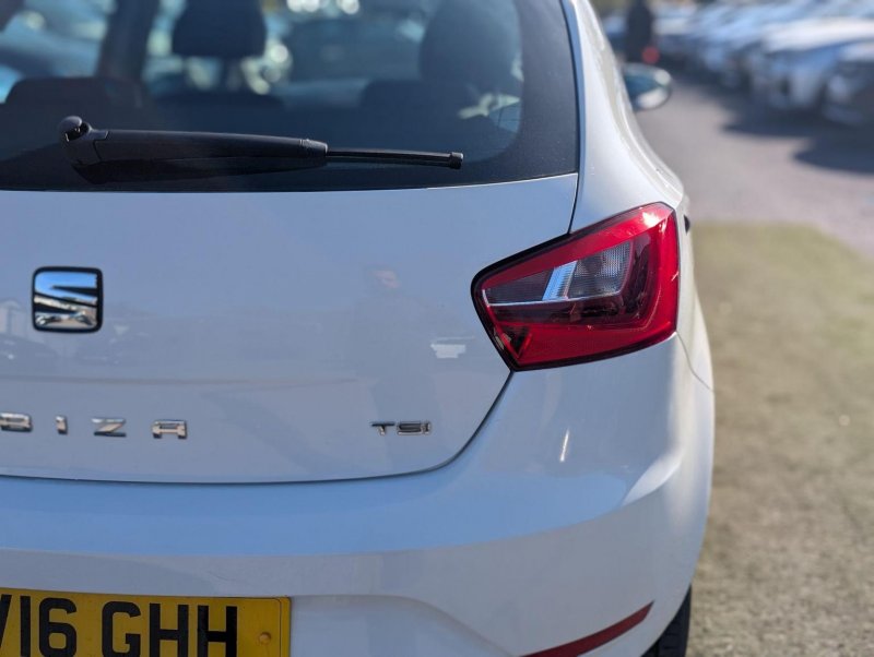 SEAT IBIZA