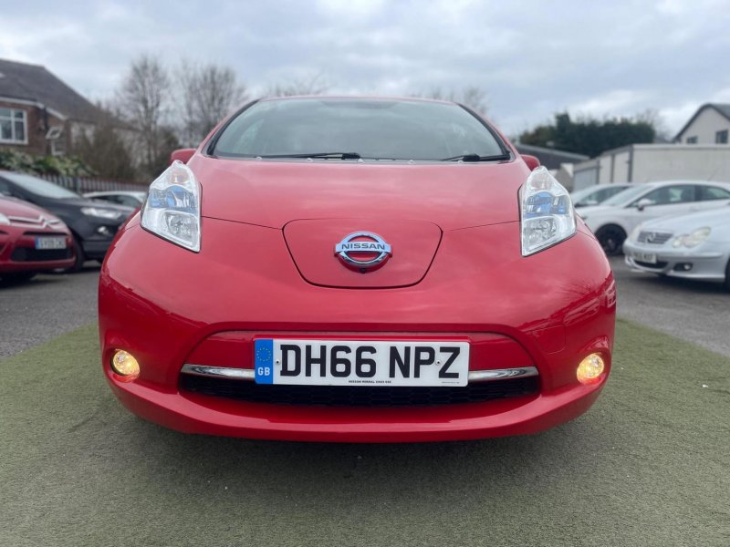 NISSAN LEAF