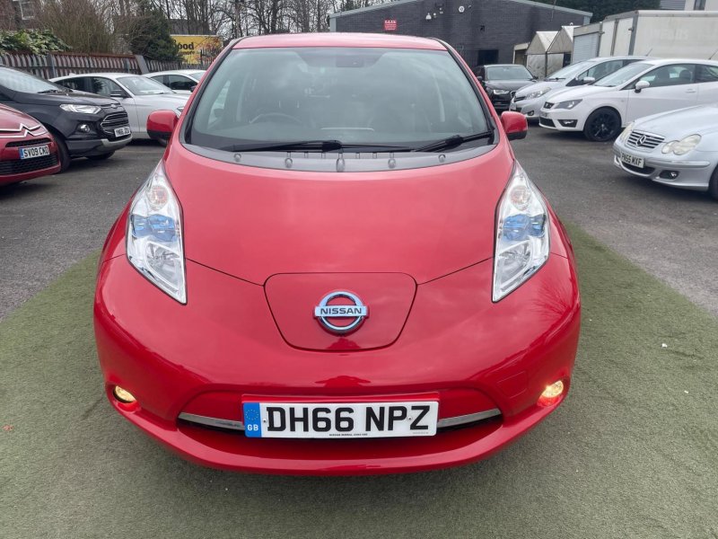 NISSAN LEAF