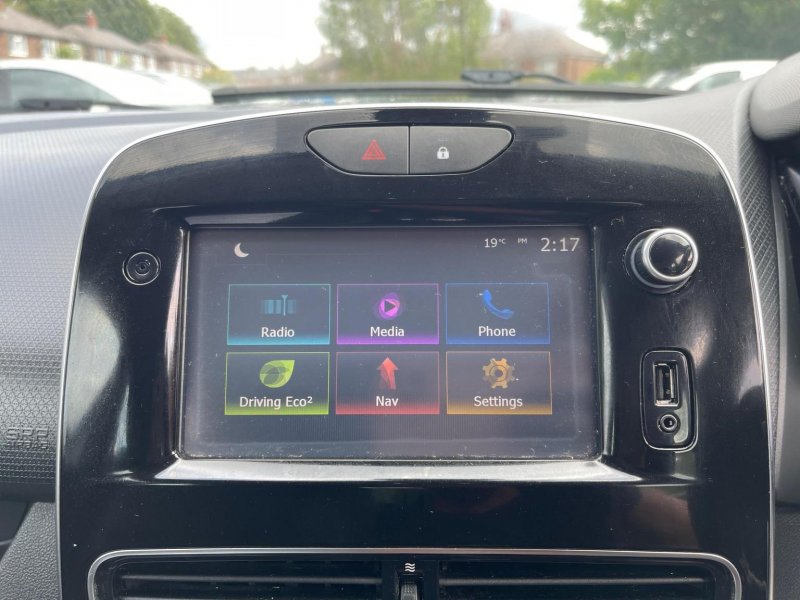 RENAULT CLIO