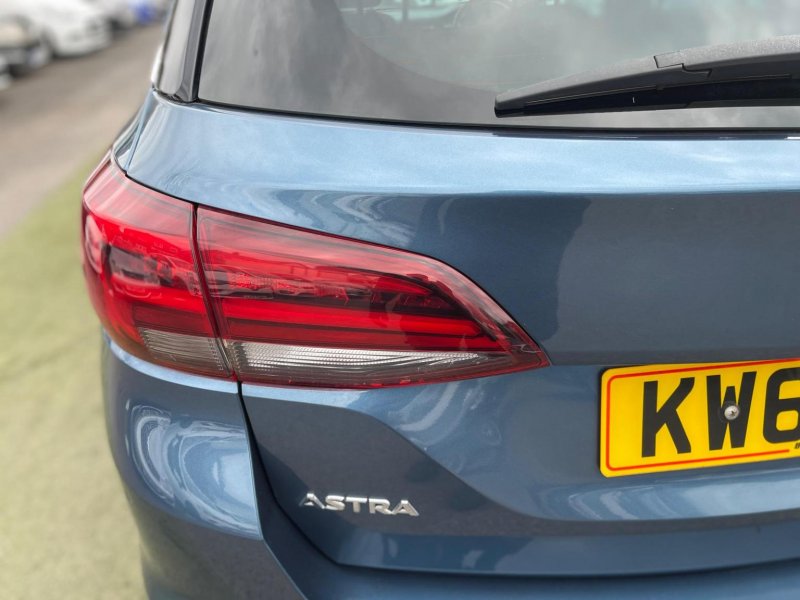 VAUXHALL ASTRA