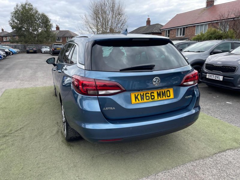 VAUXHALL ASTRA