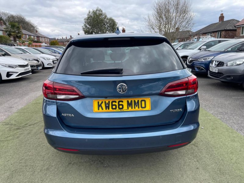 VAUXHALL ASTRA