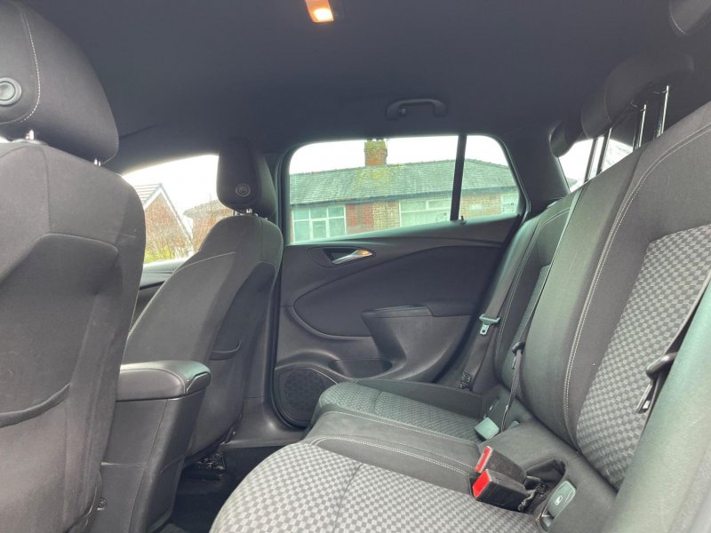 VAUXHALL ASTRA