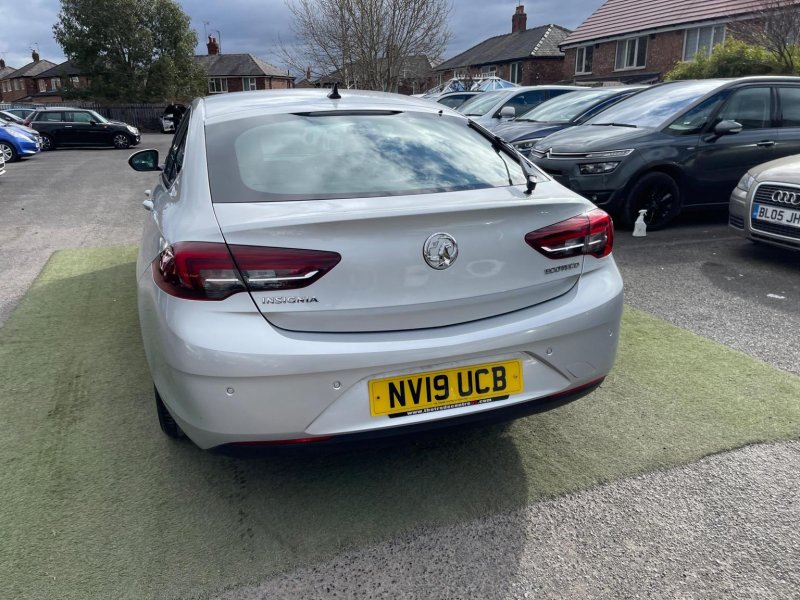 VAUXHALL INSIGNIA
