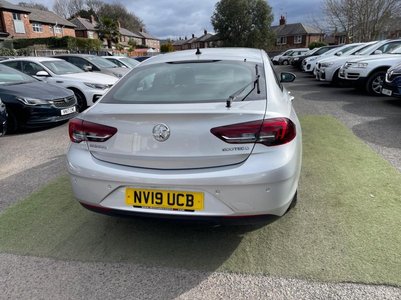 VAUXHALL INSIGNIA