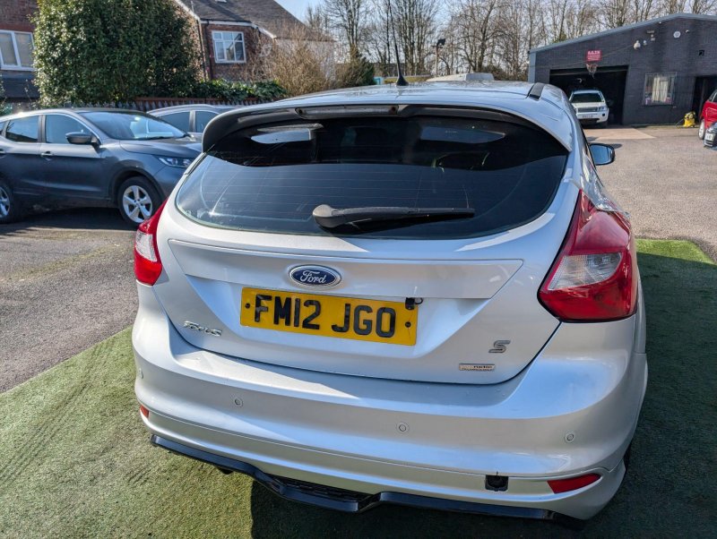 FORD FOCUS