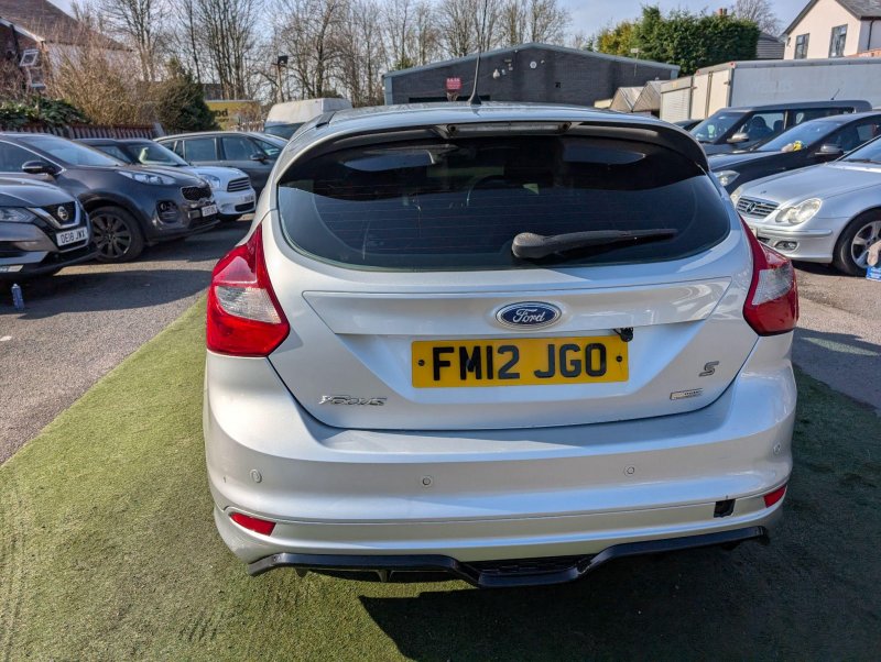FORD FOCUS
