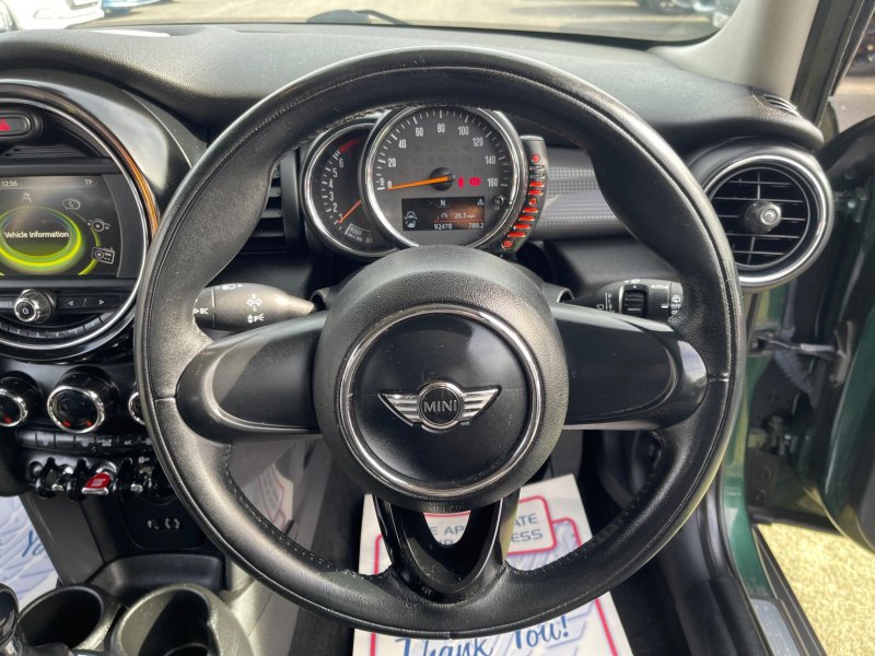 MINI HATCH