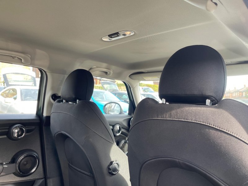MINI HATCH