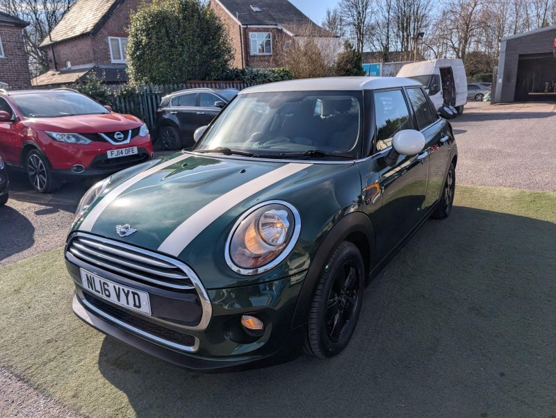 MINI HATCH