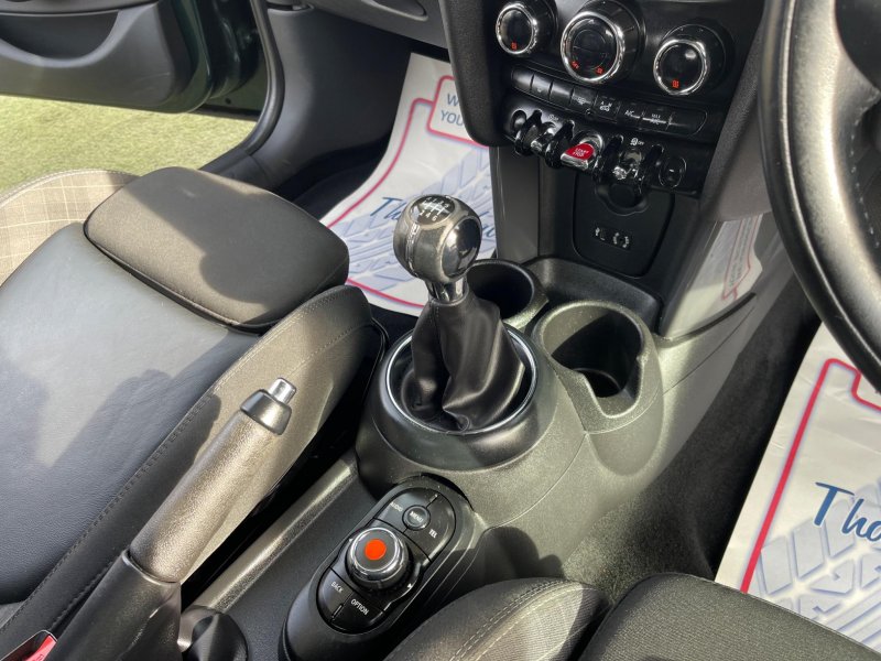 MINI HATCH