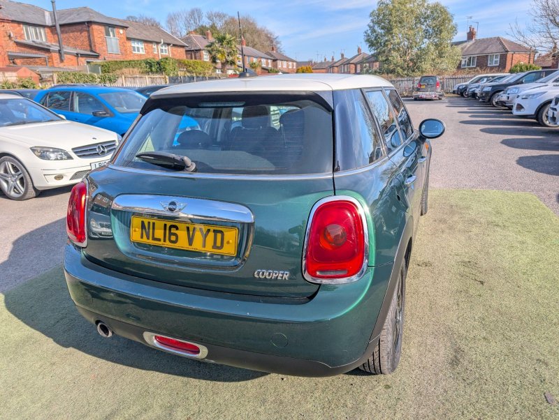 MINI HATCH