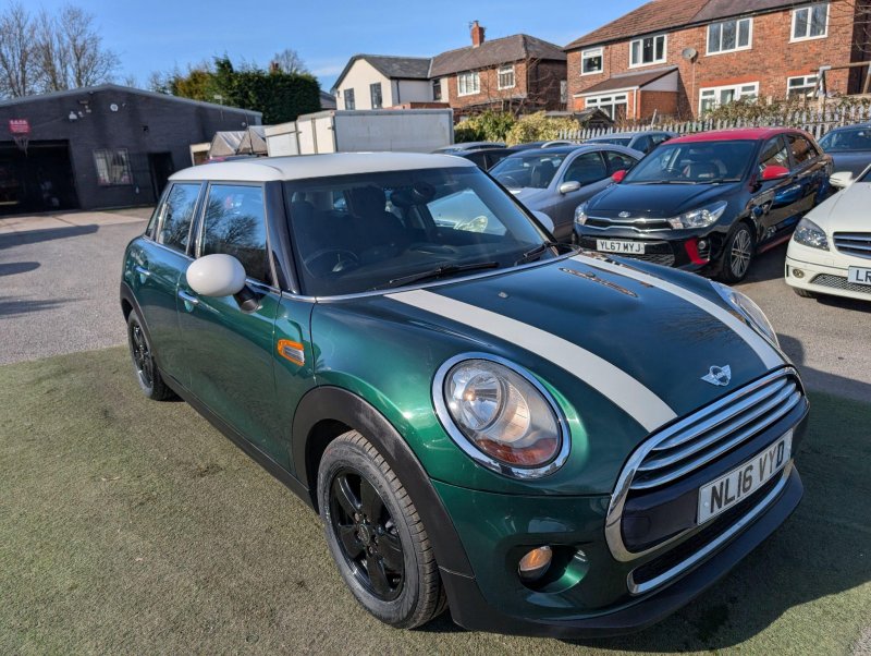 MINI HATCH