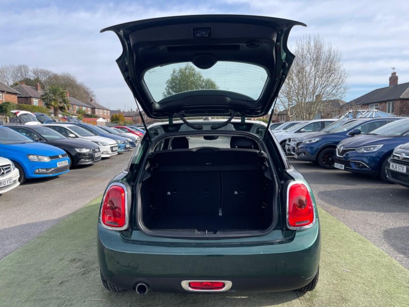 MINI HATCH