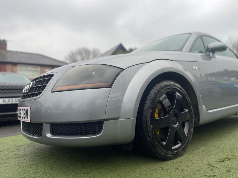 AUDI TT