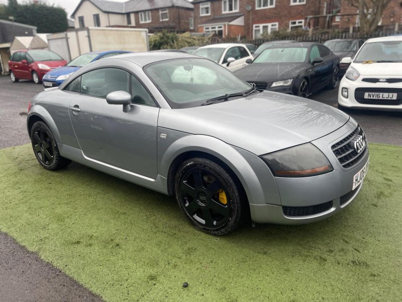 AUDI TT