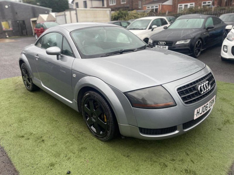 AUDI TT