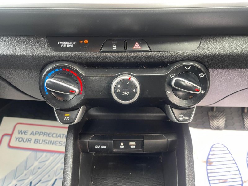 KIA STONIC