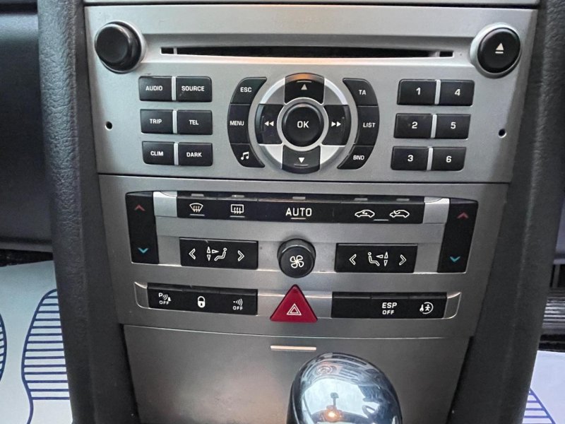 PEUGEOT 407