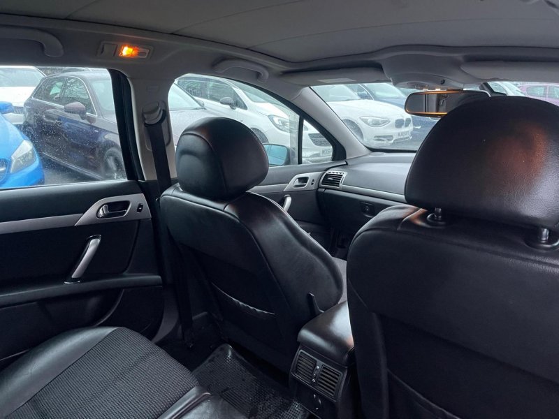 PEUGEOT 407