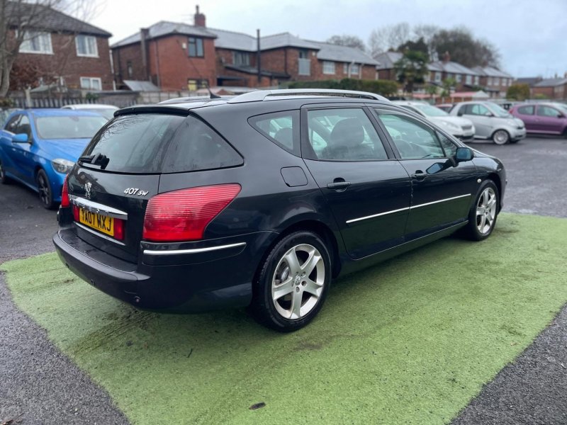 PEUGEOT 407